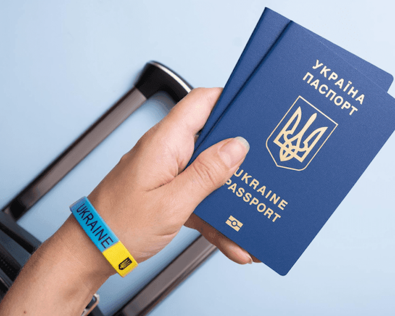 Що робити, якщо загубив паспорт за кордоном: покрокова інструкція